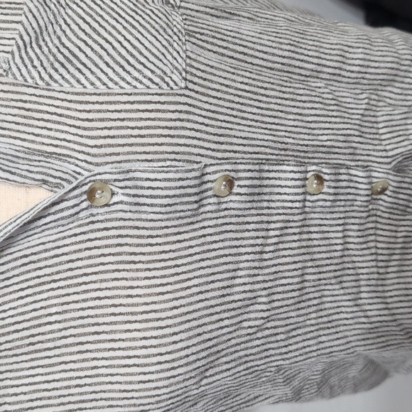 Sim & Sam Striped Semi Cropped Button Down Casual Top Size Small - Picture 3 of 9